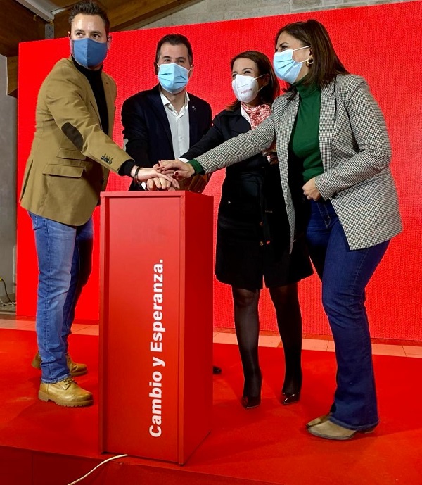 Los socialistas de Burgos arropan a Luis Tudanca en el comienzo de campaña